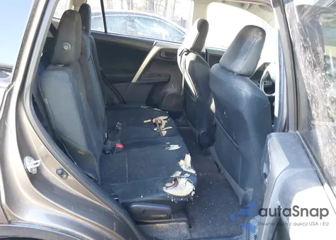 2015 Toyota Rav4 Le z USA, uszkodzony, nr VIN 2T3ZFREV5FW197010